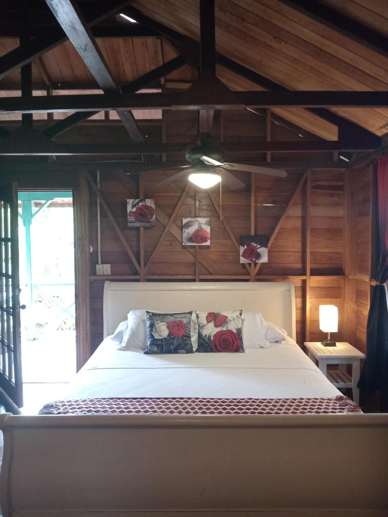 Villa Bahia Del Sol Bocas del Toro Eksteriør billede